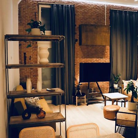 Appartamento Unique Nyc Style Loft In The Heart Of Madrid Esterno foto